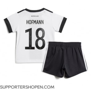 Tyskland Jonas Hofmann #18 Hemmatröja Barn VM 2022 Kortärmad (+ korta byxor)